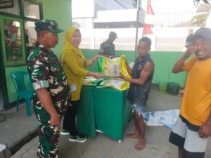 Persit Ranting 5 Woha Terlibat Aktif Dalam Penjualan Beras Murah untuk Masyarakat