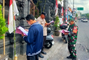 Babinsa Pantau Lomba Semarak Merah Putih di Ubung Kaja