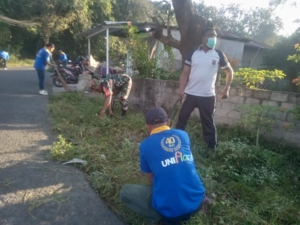 Pembersihan Lingkungan dan Pamwil, TNI dan Masyarakat Paupire Jaga Keamanan Wilayah