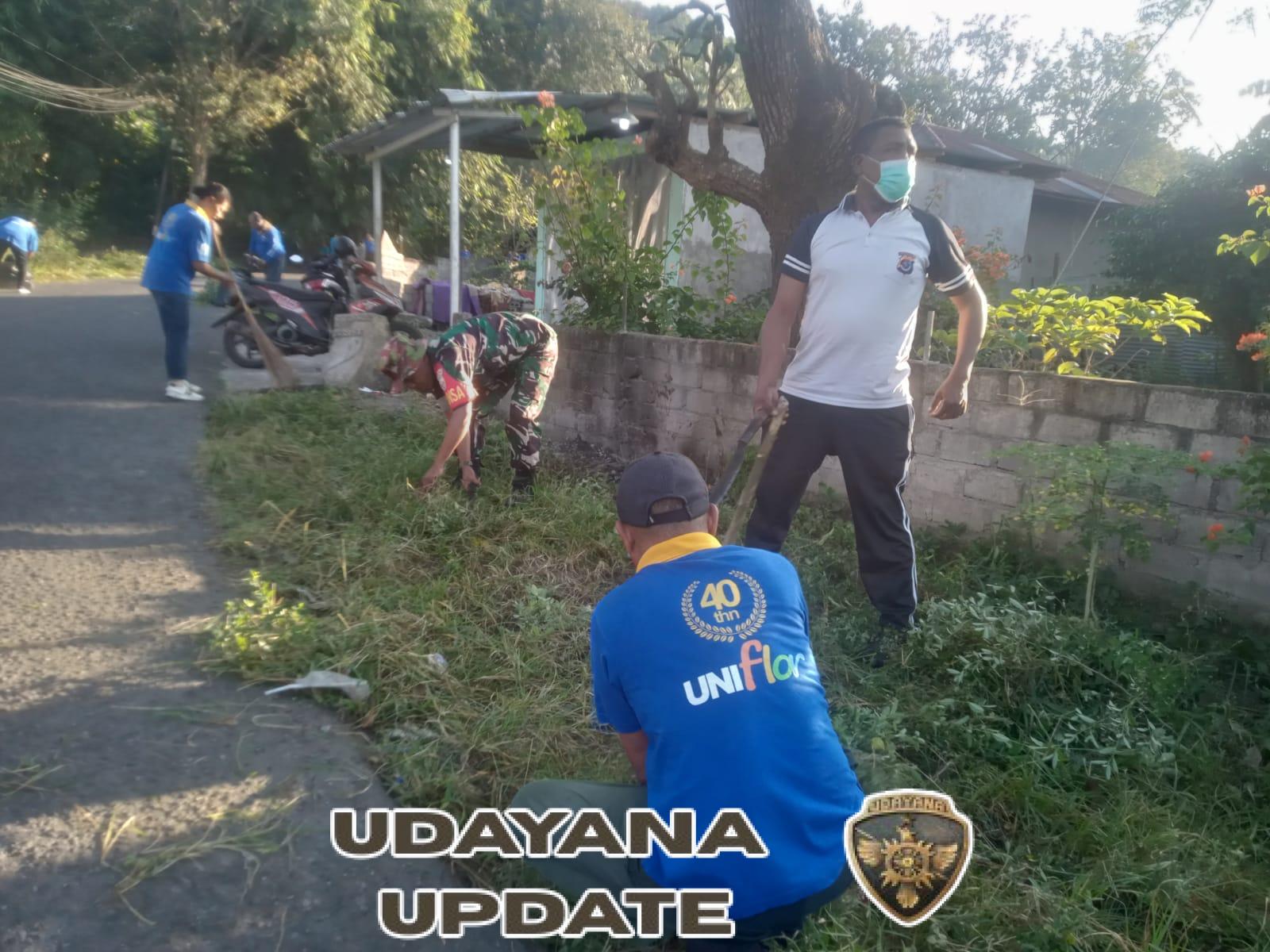 Pembersihan Lingkungan dan Pamwil, TNI dan Masyarakat Paupire Jaga Keamanan Wilayah