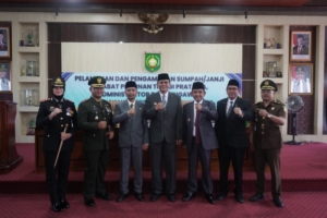 Kehadiran Dandim dan Ibu Warnai Pelantikan Pejabat Strategis Pemkab Sumbawa