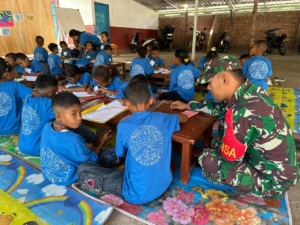 Kegiatan Atlas Pearls English Berjalan Lancar dengan Pengawasan Babinsa