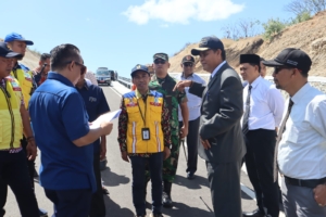 ‎Perkuat Sinergi Pembangunan, Dandim 1607/Sumbawa Dampingi Peninjauan Jalan di Kawasan Samota