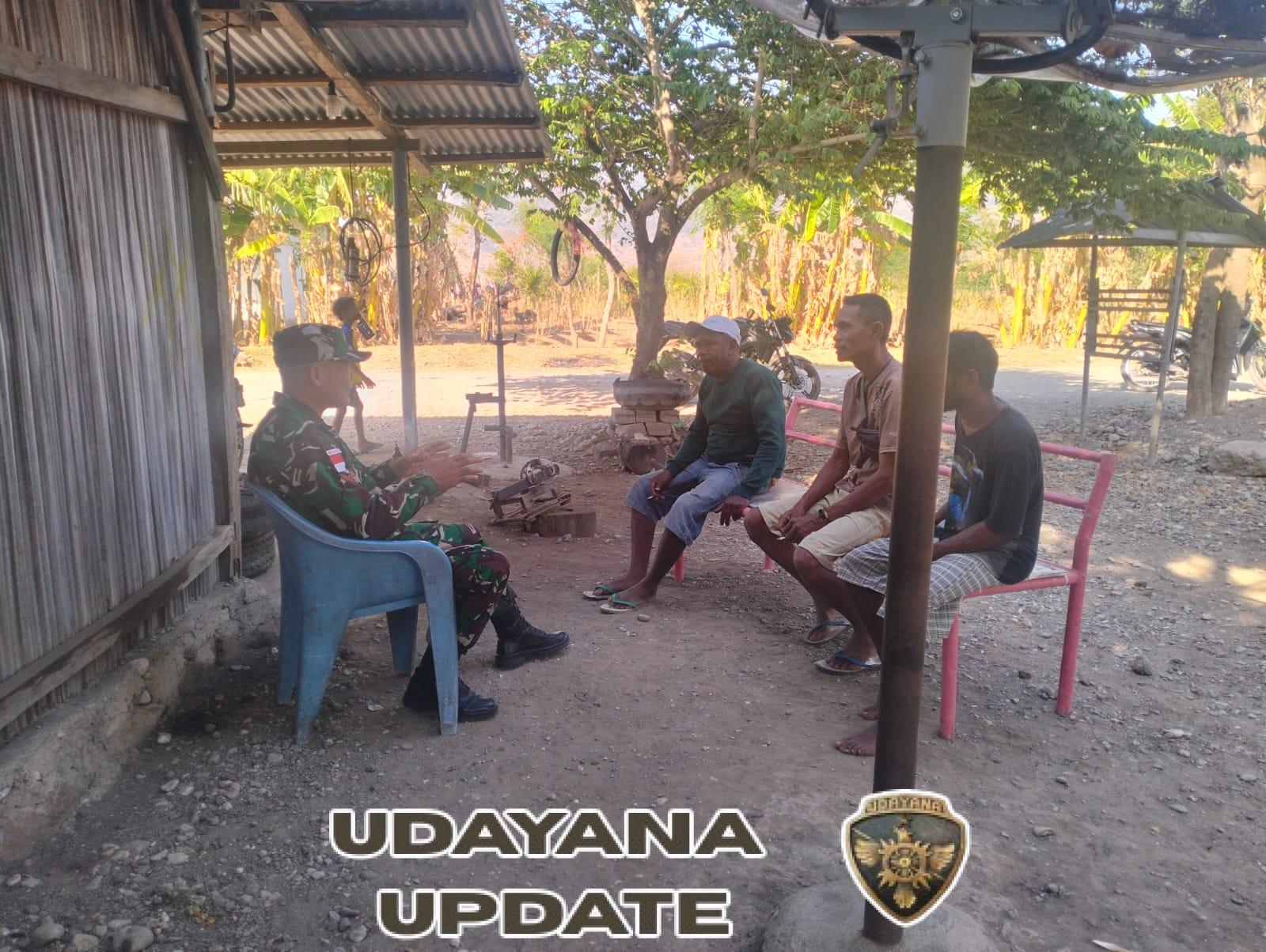 Tingkatkan Komunikasi Sosial, Babinsa Koramil 1618-03/Insut Sambangi Rumah Warga