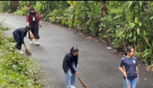 Babinsa Desa Batuaji Aktif Dukung Kegiatan KKN Mahasiswa Unmas dengan Kegiatan Karya Bakti