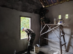 TMMD 125: Warga dan TNI Bersatu Wujudkan Rumah Layak Huni di Batuan