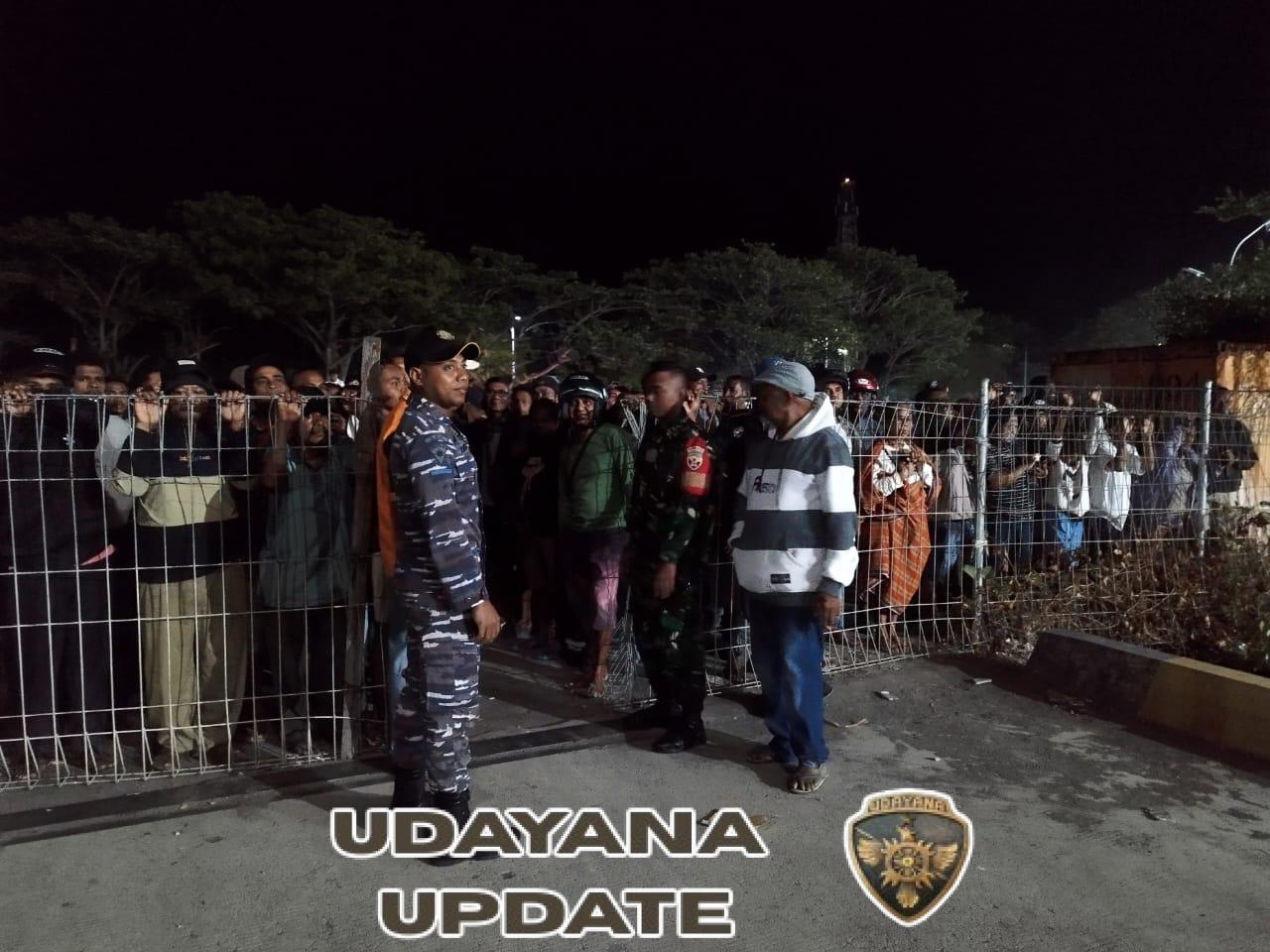 Babinsa Pastikan Bantuan Beras BULOG Tepat Sasaran Warga