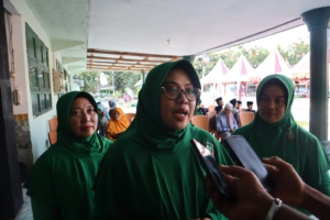 ‎Peringati HUT RI, Persit Cab XXVI Dim 1607 Sumbawa Tebar Kebahagiaan di Makodim