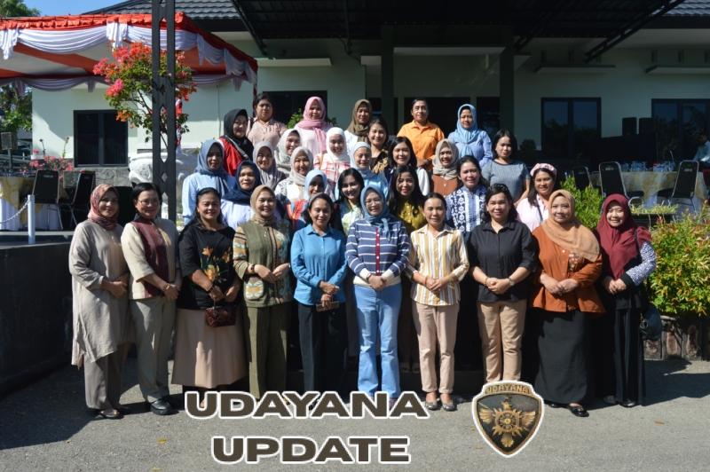 Kolonel Inf. Hendro Cahyono Terima Kunci Puri Wirasakti dari Brigjen TNI (Purn) Joao Xavier Barreto Nunes