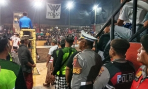 Pengamanan oleh Babinsa dan Aparat Terkait di Turnamen Bola Voli Poker Cup IV