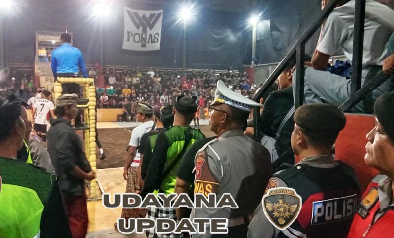 Pengamanan oleh Babinsa dan Aparat Terkait di Turnamen Bola Voli Poker Cup IV