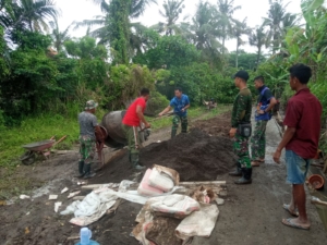 Dansatgas TMMD dan Warga Desa Batuan Bersatu Bangun Infrastruktur Penopang Pertanian