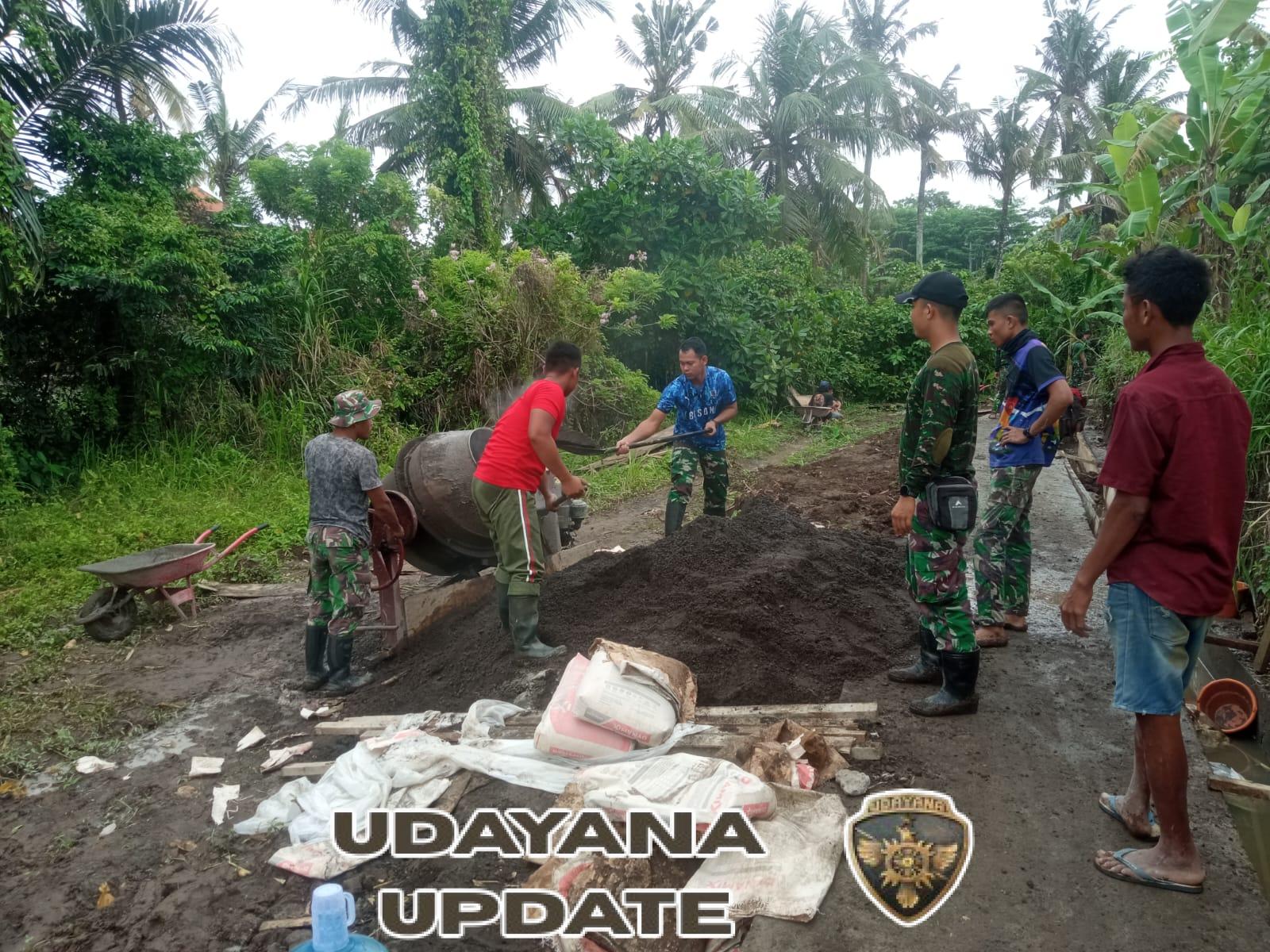 Dansatgas TMMD dan Warga Desa Batuan Bersatu Bangun Infrastruktur Penopang Pertanian