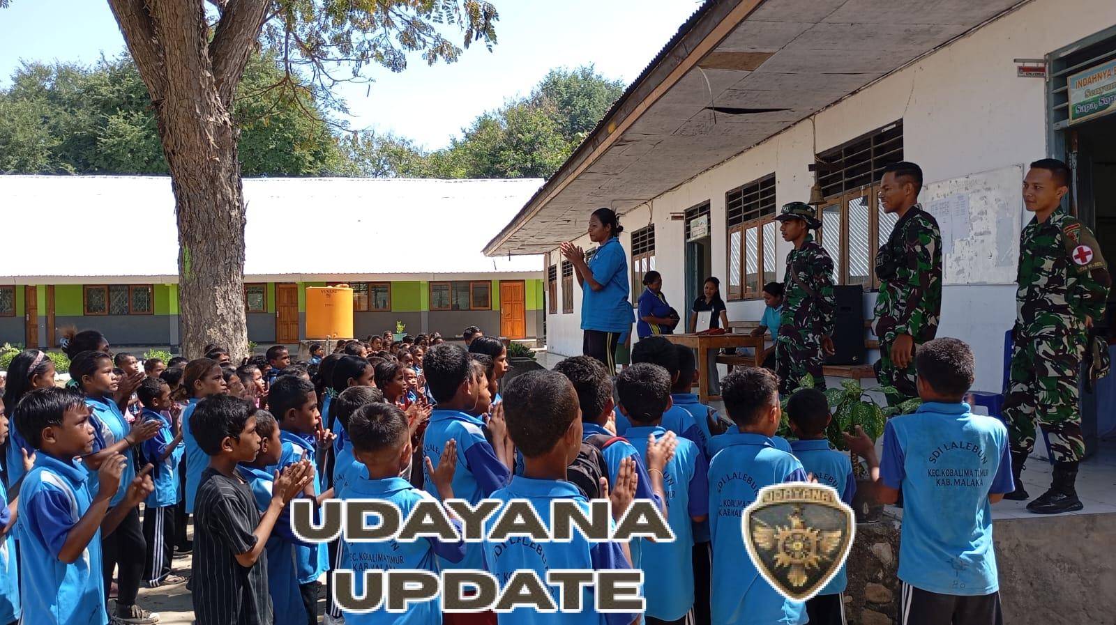 Peduli Pendidkan, Satgas Pos Haslot Ajarkan Baris Berbaris di SDI Lelabun