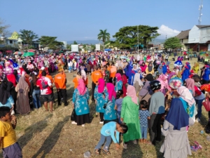 Semangat Nasionalisme Sejak Dini: Babinsa Hadiri Karnaval PAUD-TK se-Empang