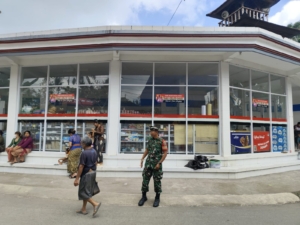 Sertu I Made Rai Wibisana Hadir Langsung Kawal Pengamanan Ngaben Massal