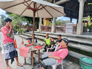 Babinsa Aktif Bina Pecalang, Tunjukkan Kepedulian TNI terhadap Pengamanan Budaya Lokal