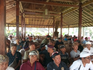 Babinsa Aktif Dampingi Kegiatan Adat, Perkuat Sinergi TNI dengan Warga Pasek Sukawati