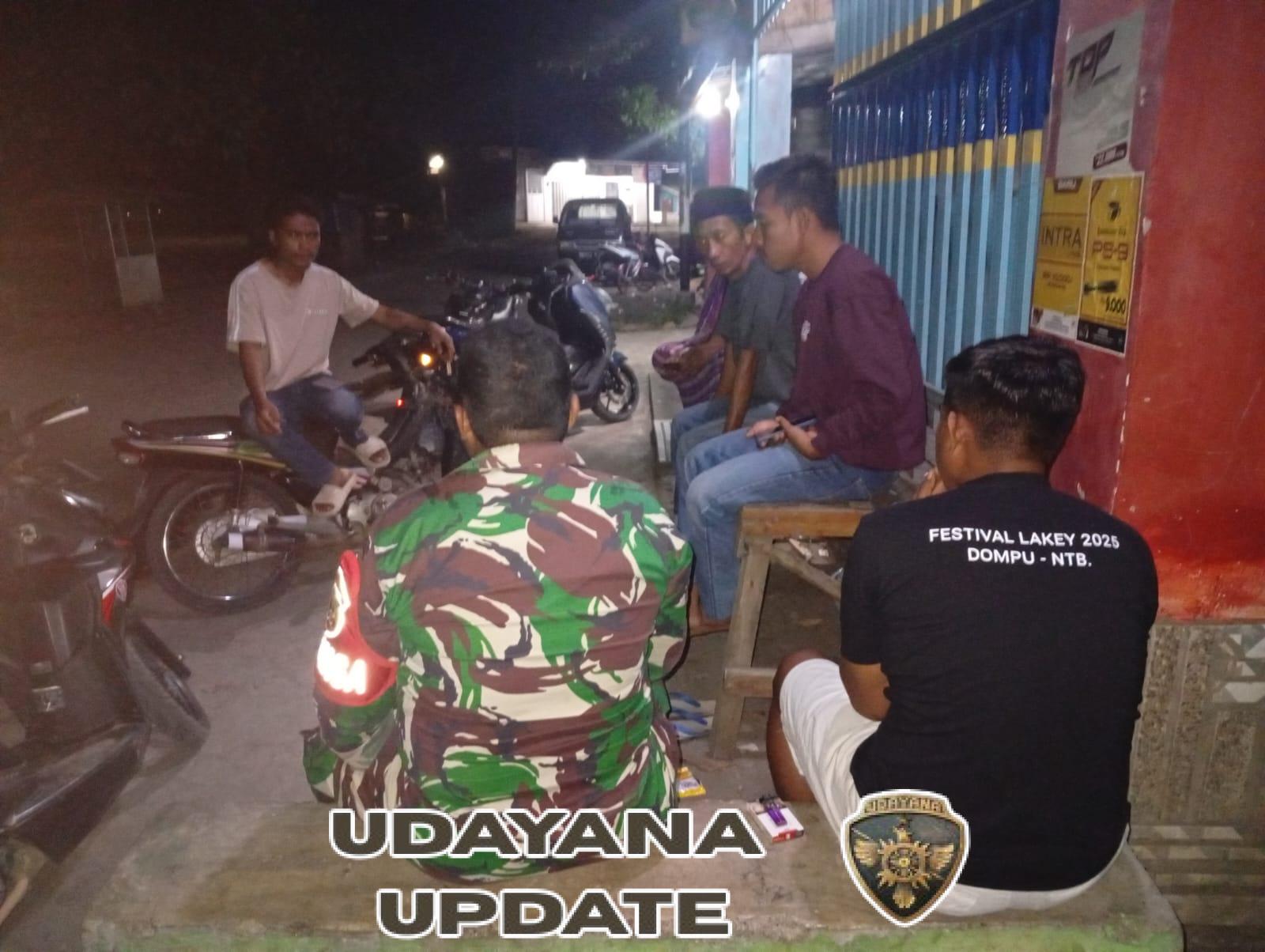 Babinsa Desa Mbuju Gelar Patroli Ronda Malam, Ajak Warga Aktif Jaga Keamanan Lingkungan