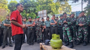 Personel Babinsa Kodim Mataram Dapat Pembekalan Soal LPG Asli