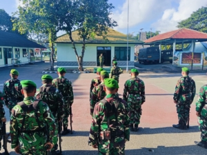 Kodim 1602/Ende Laksanakan Upacara Bendera Mingguan Secara Tertib dan Khidmat