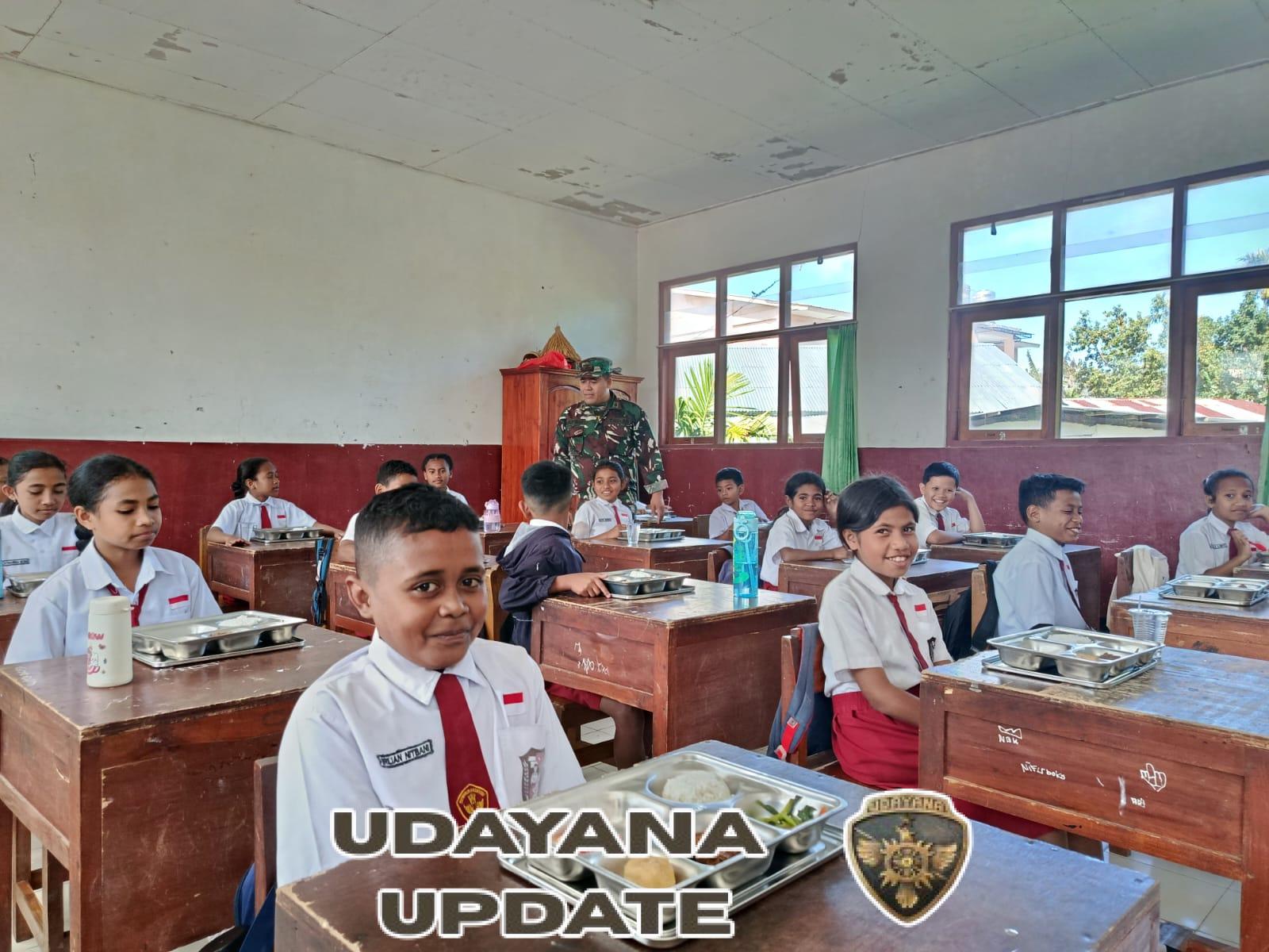Dandim 1621/TTS Apresiasi Pembagian Makan Bergizi Gratis bagi Siswa SD Inpres Soe