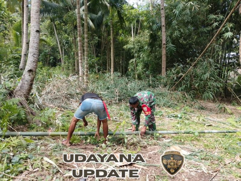 Babinsa Detusoko Laksanakan Komsos dan Pamwil serta Karya Bakti di Desa Roa