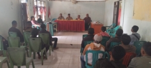 Babinsa Detusoko Dampingi Mediasi Damai Penyelesaian Hak Warisan di Desa Mukureku