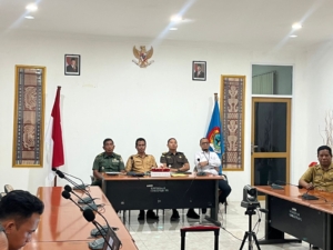 Kasdim 1601/Sumba Timur Hadiri Rakor Penyemarakkan HUT RI ke-80 dan Gerakan Bendera Merah Putih