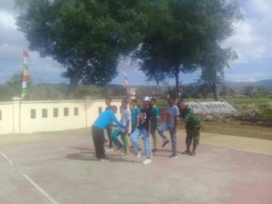 Serda Daniel Taseseb Dampingi Latihan Paskibra di Biboki Utara