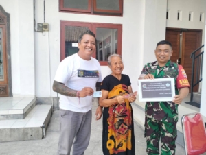 Babinsa Koramil Dawan  Kawal Penyaluran BLT DD Bulan Agustus