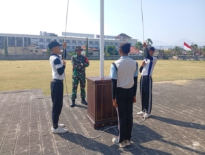 Di Bawah Komando Tim Gabungan, Calon Paskibra Seririt Ditempa untuk Misi 17 Agustus.