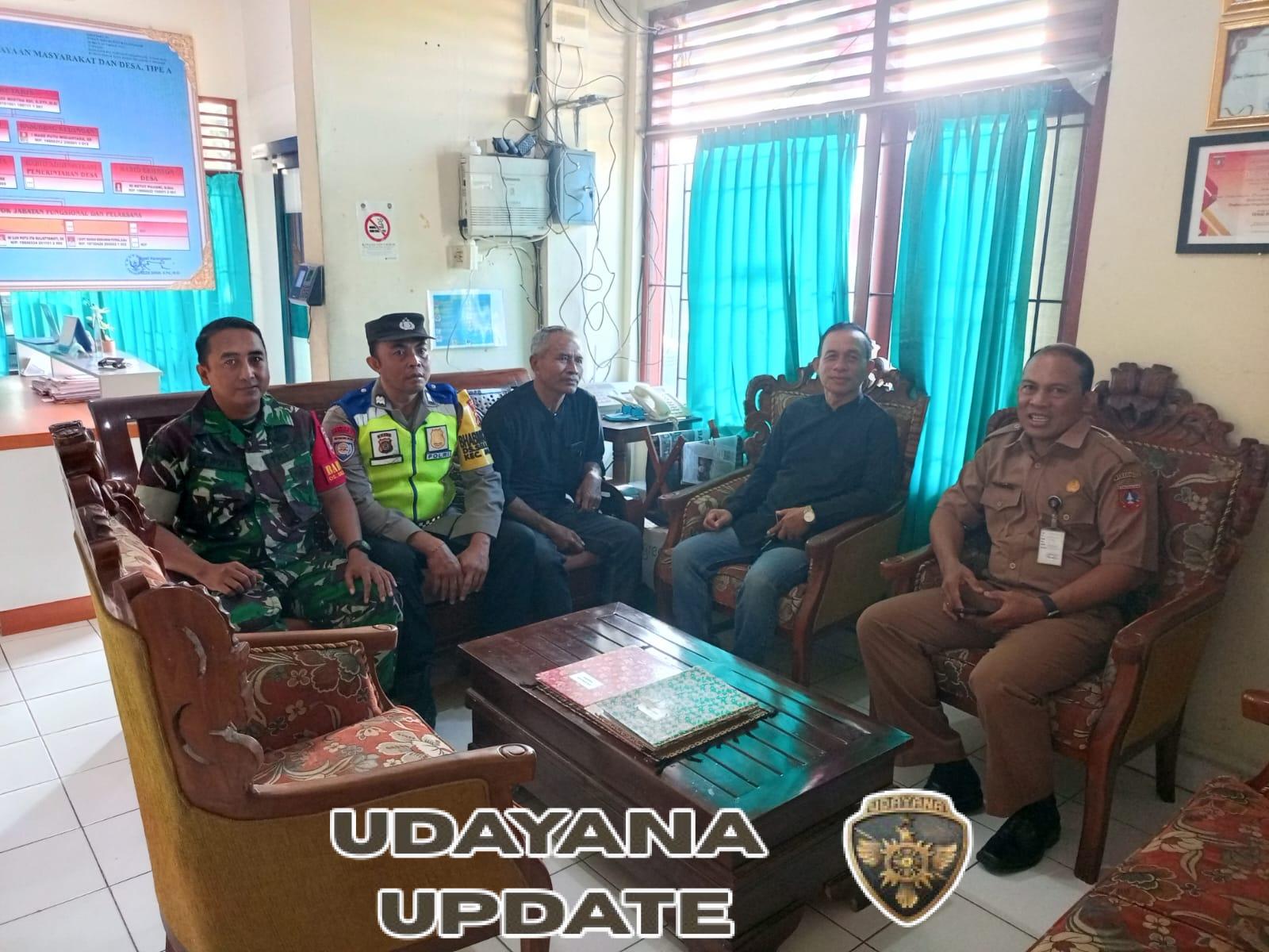 Babinsa Desa Selumbung pastikan seleksi perangkat Desa berjalan lancar.