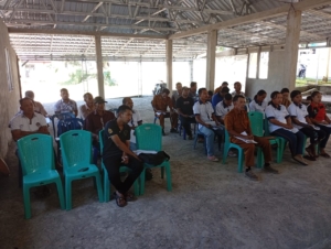 TNI Peduli, Warga Siap! Babinsa Koramil 1612-07/Satarmese Aktif Dukung Program Ketangguhan Desa