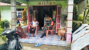 Kodim 1602/Ende Pererat Kemanunggalan TNI-Rakyat Melalui Komsos di Desa Detuara