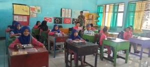 Babinsa dan Sekolah Bersinergi, SDN 2 Tepas Gelar Kegiatan Makan Bergizi Gratis