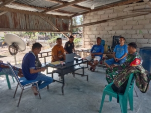 Babinsa Batutua Fasilitasi Koordinasi Tiga Desa Bahas Pagar Lahan Persawahan