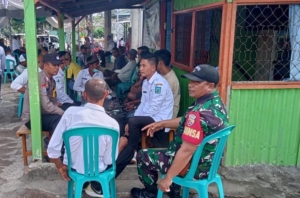Babinsa Koramil 1614-03 hu’u Hadiri Rapat Persiapan HUT RI ke-80