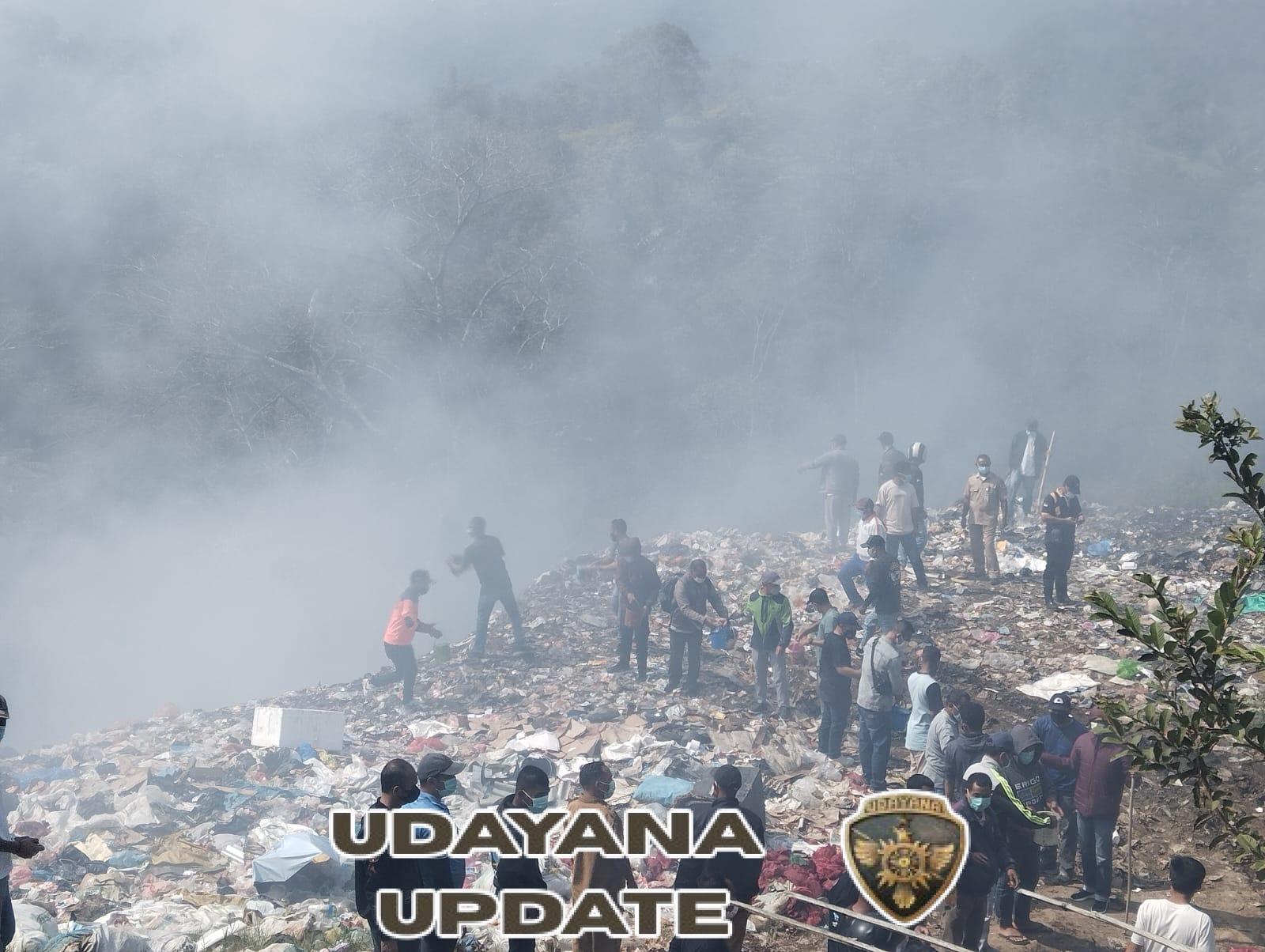 Babinsa Koramil 1612-01/Ruteng Dukung Pengelolaan Sampah di TPA Kelurahan Tadong