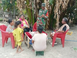 Babinsa Koramil 1618-03/Insut Imbau Warga Desa Humusu Oekolo Hindari Pelintasan Ilegal di Perbatasan
