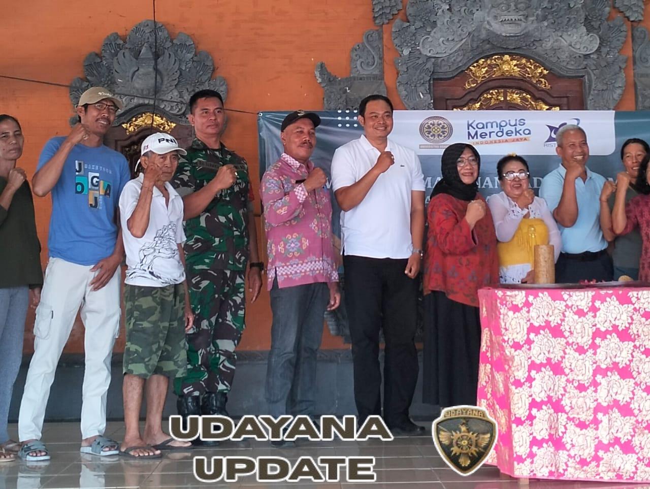 Babinsa Kusamba Tegaskan KKN Unud Edukasi Warga Gunakan Pewarna Alami Untuk Jajanan Yang Lebih Sehat