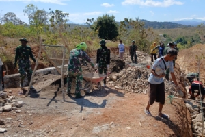 Progres Pembangunan Jalan Baru TMMD 125 Kodim Belu Desa Naekasa Capai 55 Persen