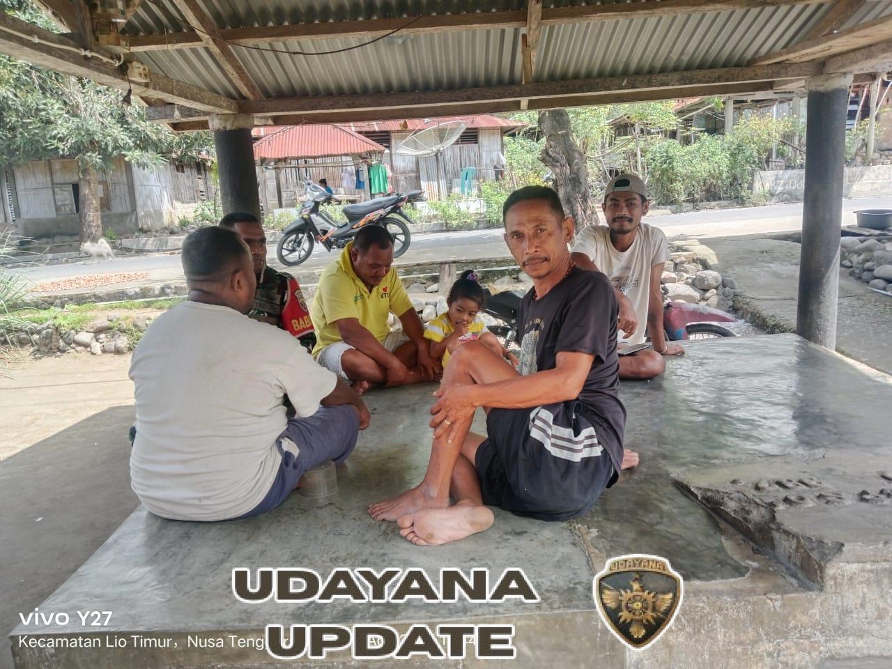 Babinsa Wolowaru Awasi Keamanan Wilayah dan Himbau Jaga Kebersihan Masyarakat