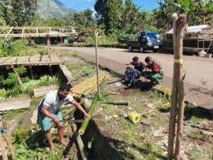Babinsa TNI AD Ajak Warga Jaga Kebersihan dan Ketertiban di Desa Butanalagu