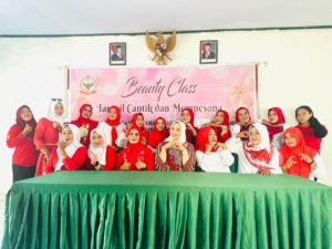 Persit Kodim 1614 Dompu Gelar Beauty Class