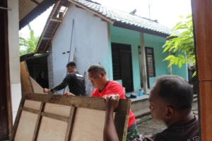 Dansatgas TMMD 125 Kawal Langsung Rehab Rumah Tukang Ukir di Desa Batuan