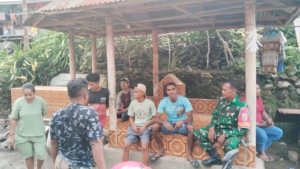 TNI Hadir di Tengah Warga: Babinsa Aktif Jaga Keamanan di Desa Wologai Tengah