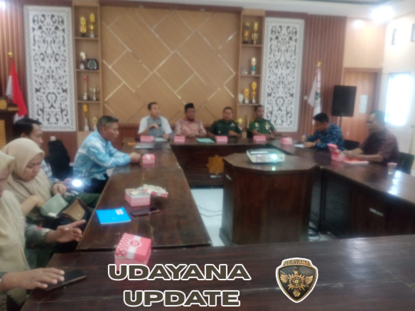 Kasdim 1628/Sumbawa Barat Hadiri Rakor Kesiapan Lomba Gapura Peringatan HUT RI Ke-80 Tingkat Kabupaten Sumbawa Barat.