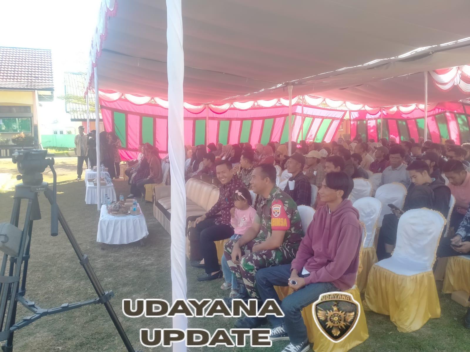 Babinsa Kelurahan Telaga Bertong Hadiri Penyerahan Kartu Sumbawa Barat Maju di SMPN 7 Taliwang.