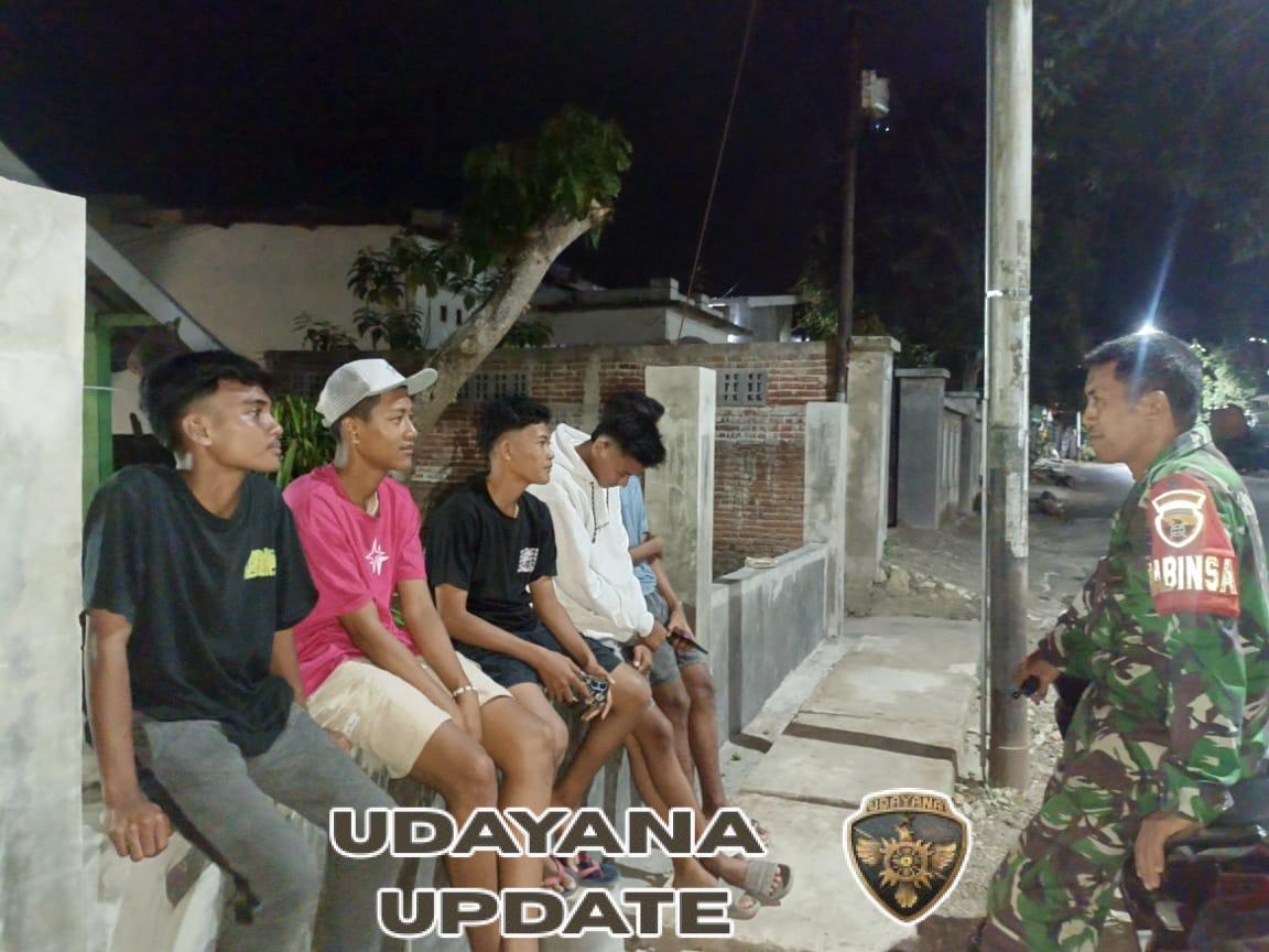 Babinsa Dorotangga Galang Partisipasi Warga Jelang HUT RI